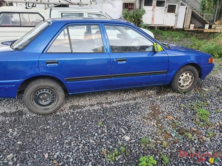 1992' Mazda Mazda3 photo #3