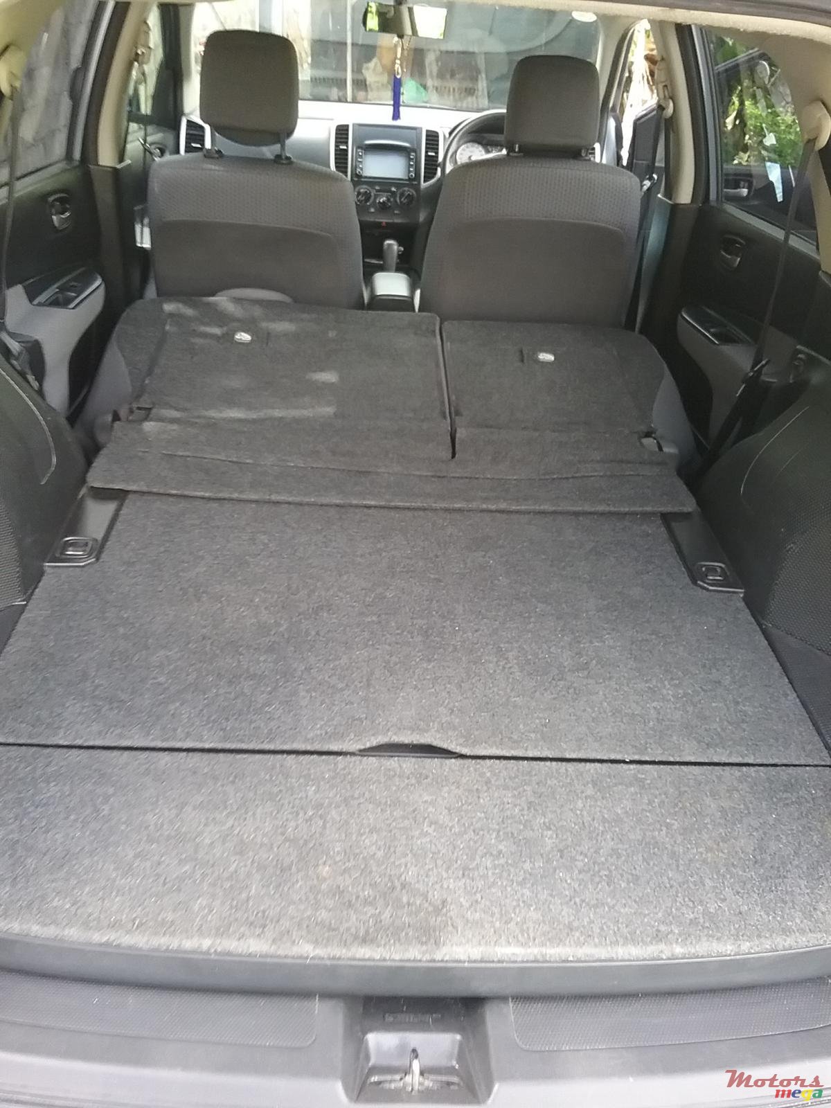 2012' Nissan Wingroad photo #3