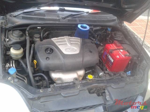 2004' Kia Rio photo #3