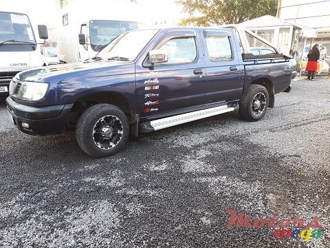 2007' Nissan Hardbody 4X2 photo #1