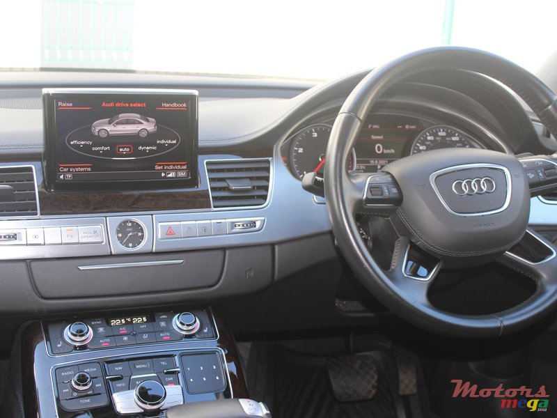 2015' Audi A8 photo #4