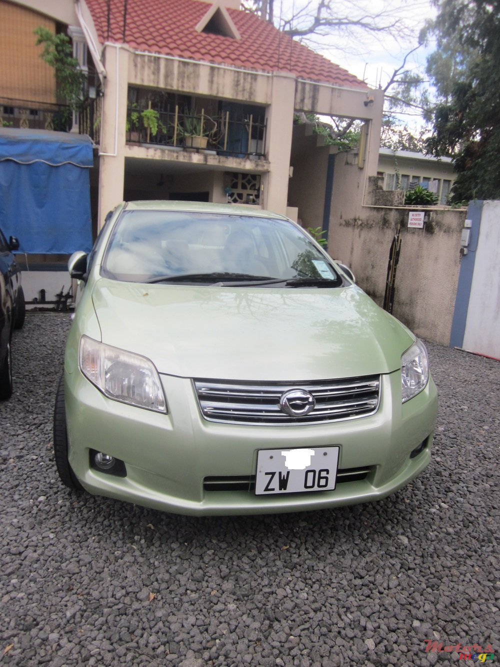 2006' Toyota Corolla Axio grade G photo #5