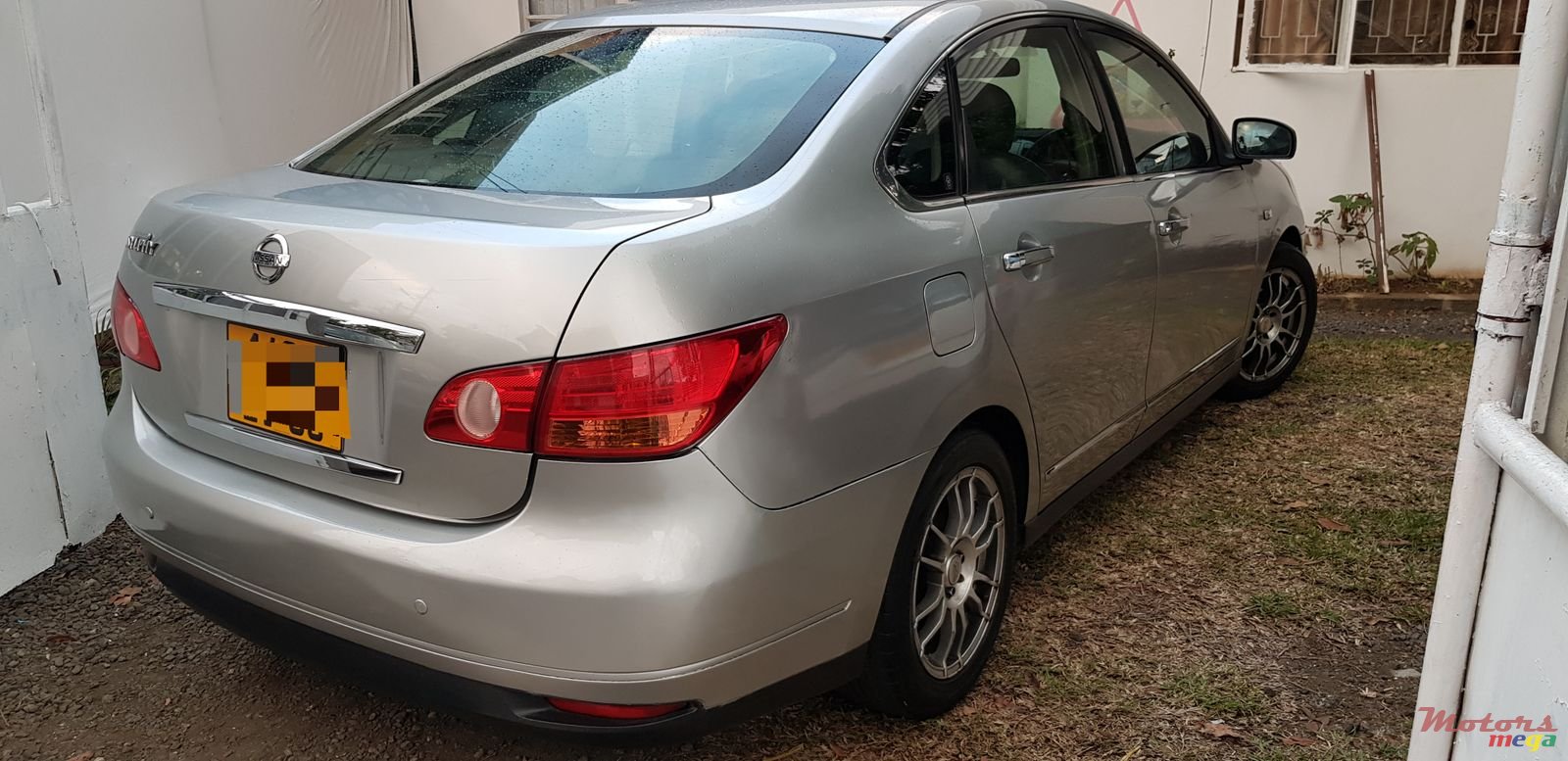 2006' Nissan Bluebird photo #2