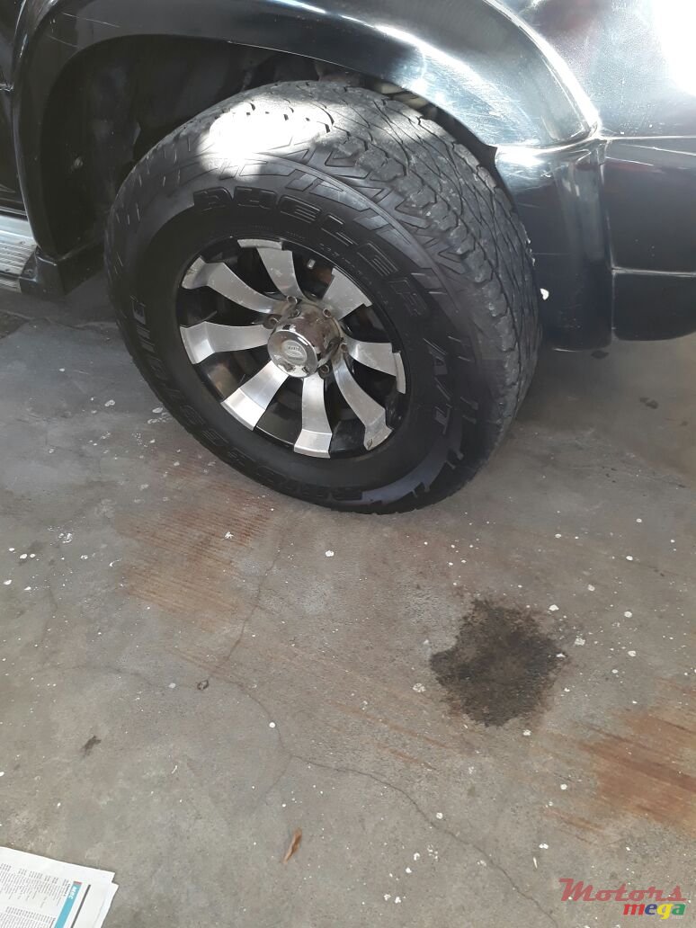 1997' Toyota Hilux Surf photo #3