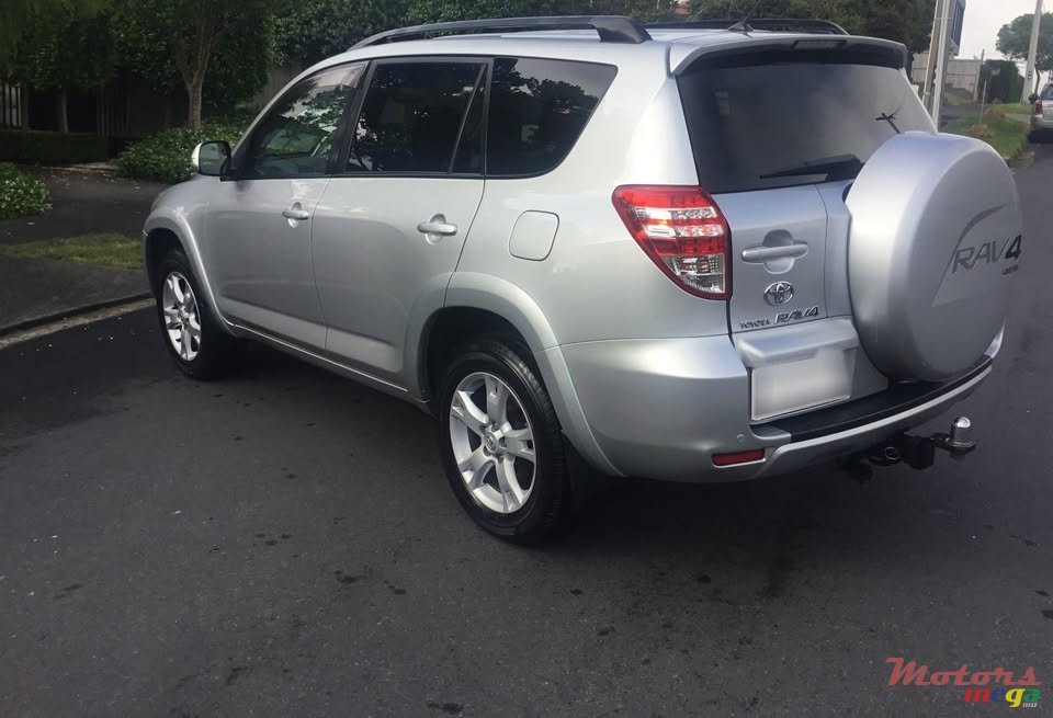 2012' Toyota RAV4 Ltd photo #5