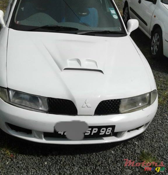 1998' Mitsubishi Carisma photo #3