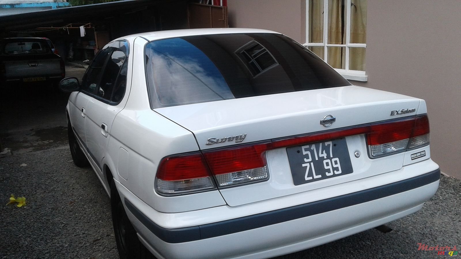 1999' Nissan photo #1