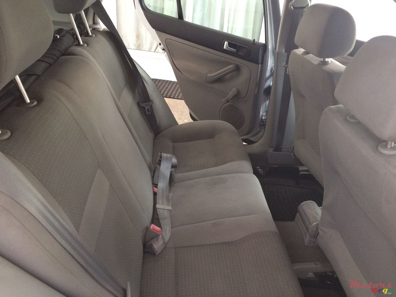 2005' Volkswagen Golf IV photo #5