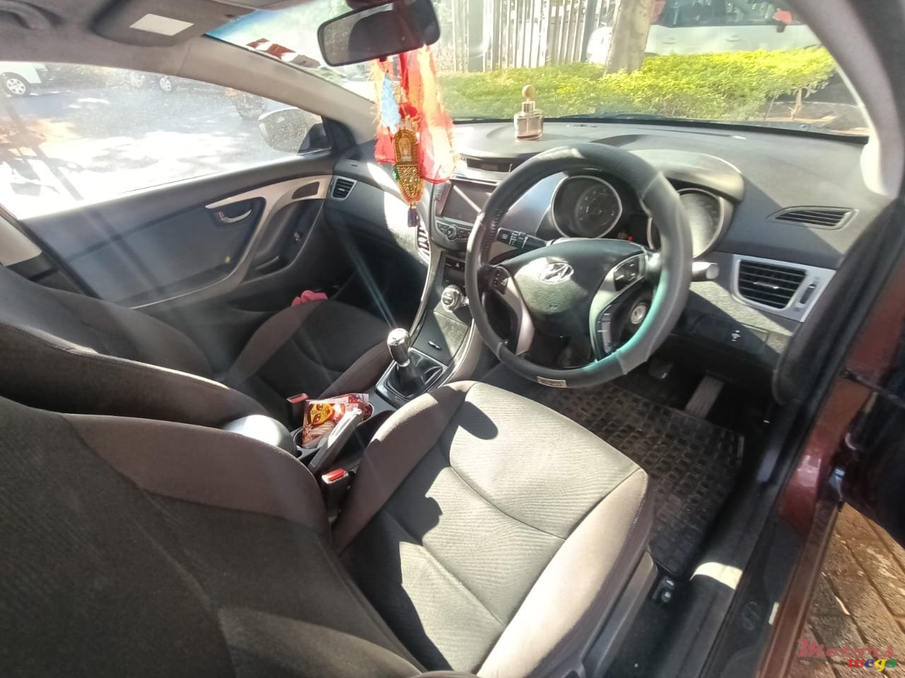 2013' Hyundai Elantra photo #4