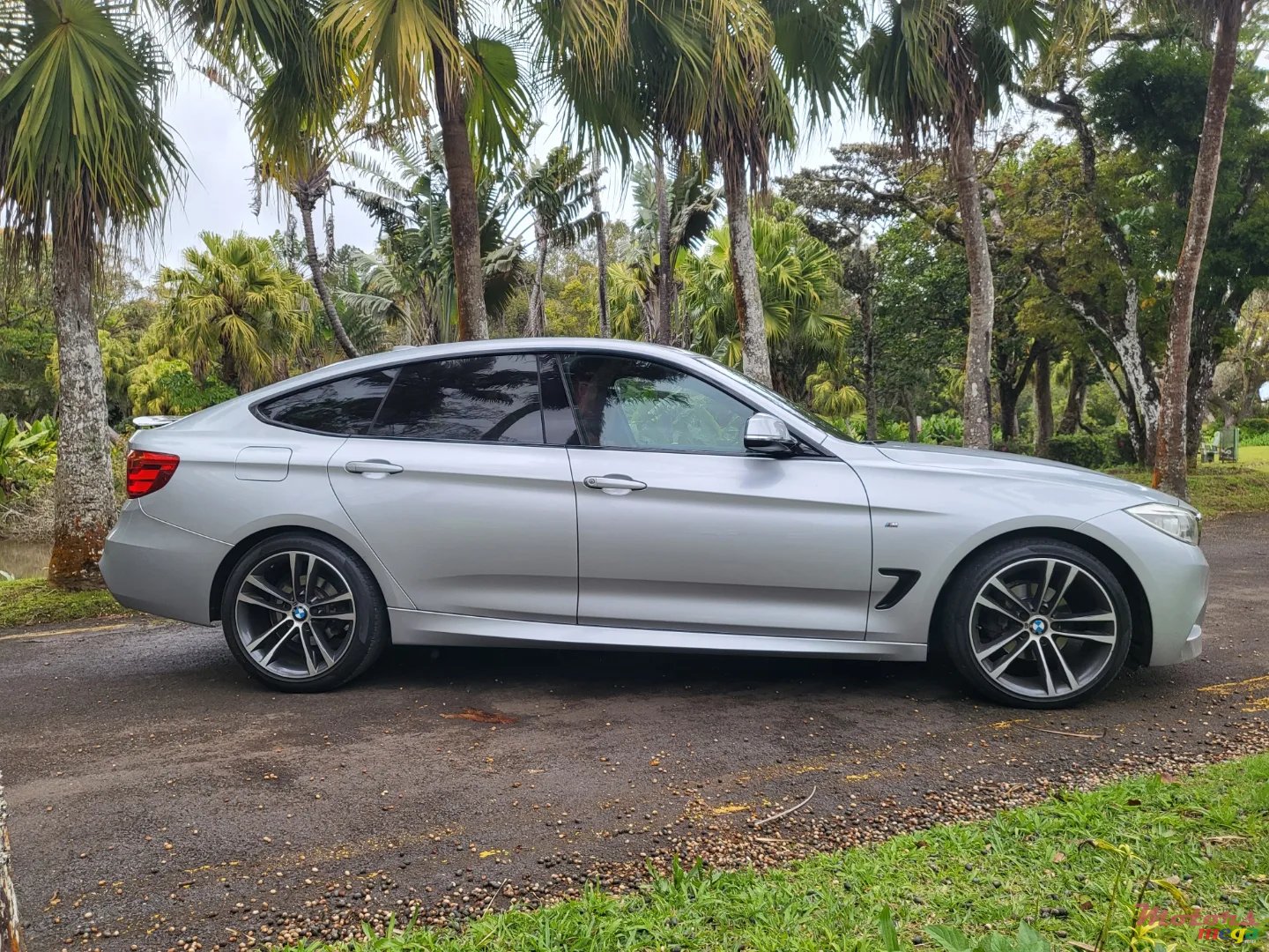 2014' BMW 3 Series GT photo #1