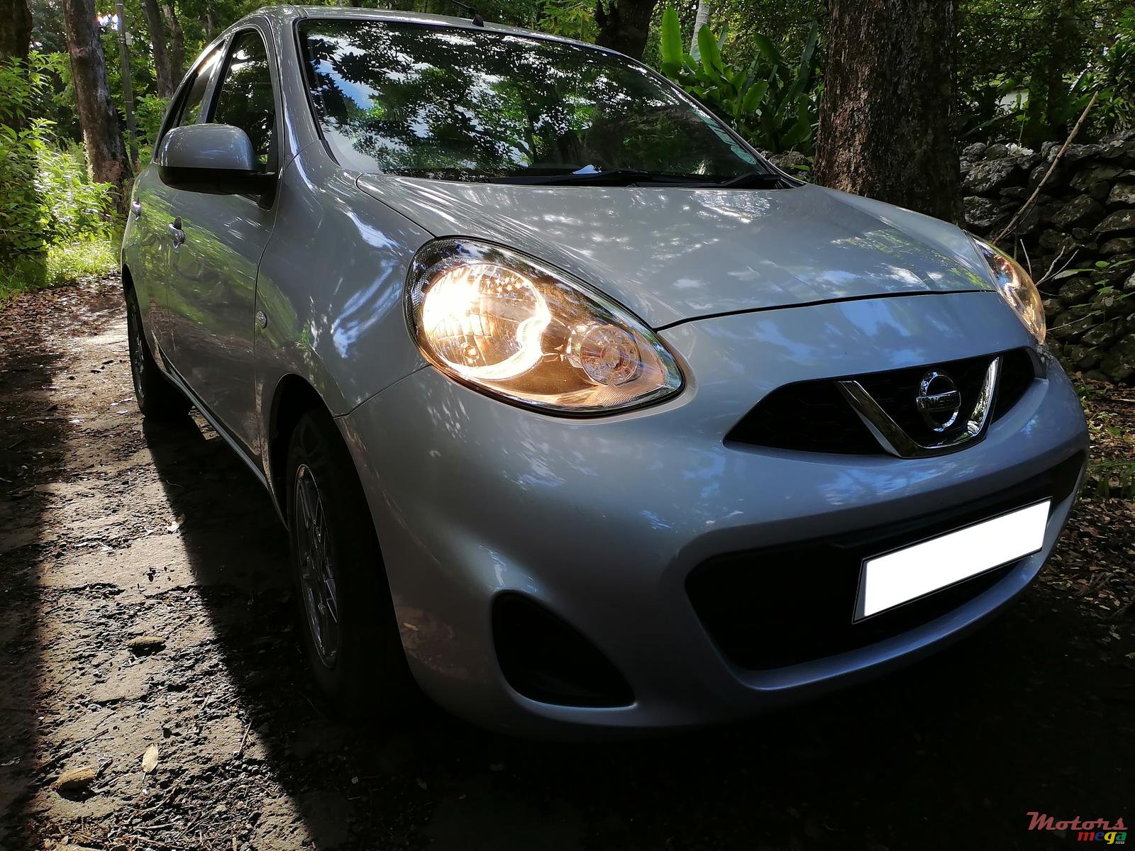 2014' Nissan March photo #1