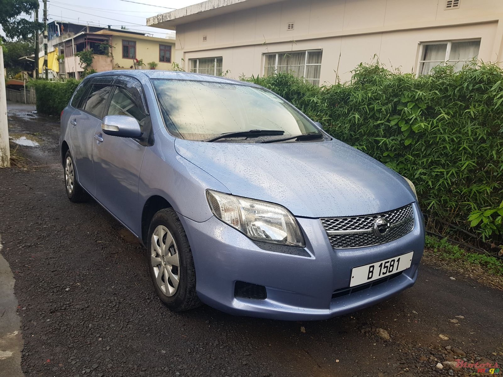 2007' Toyota Fielder axio photo #1