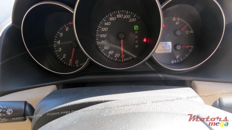 2004' Mazda 3 sedan photo #3