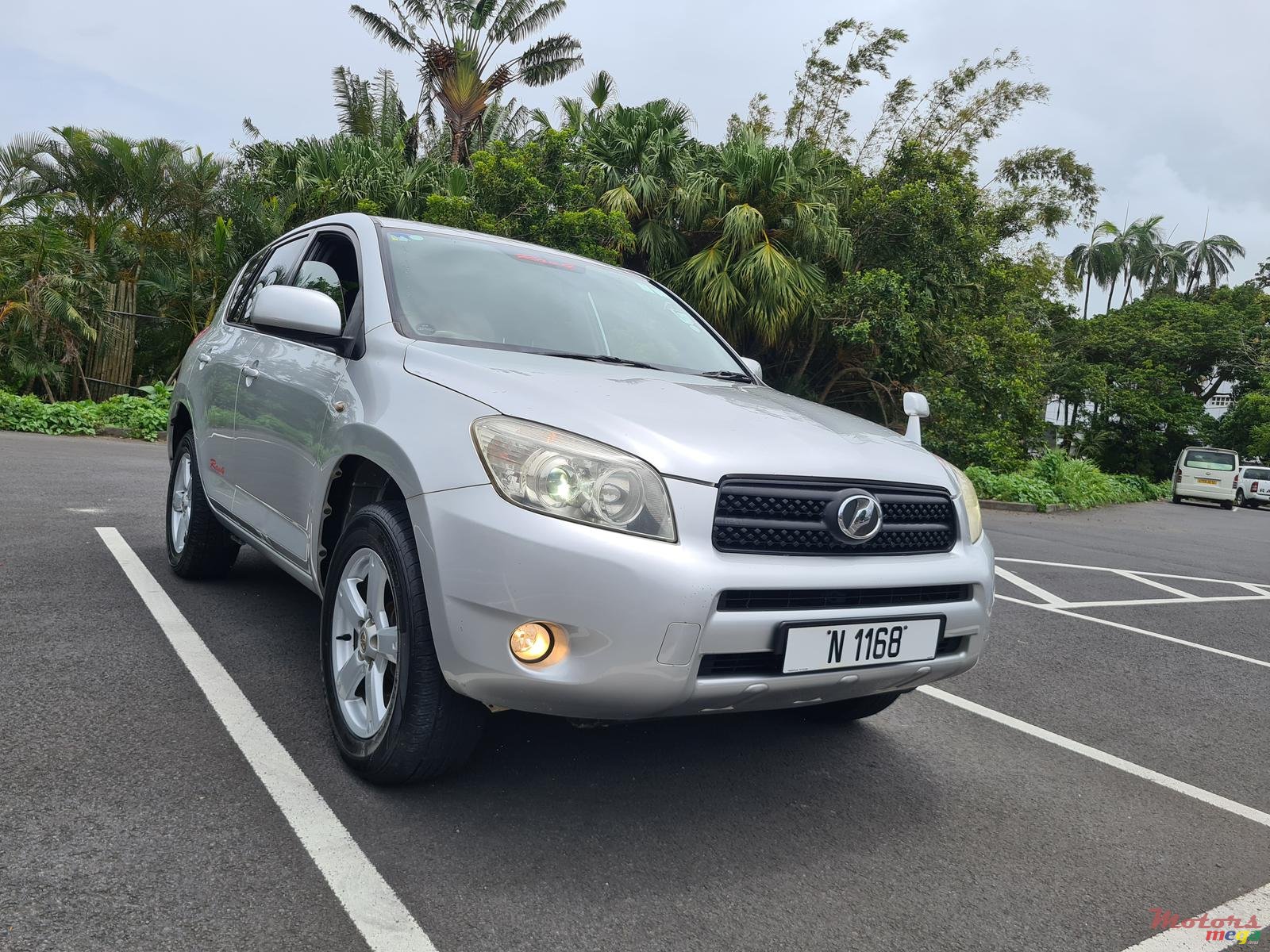 2007' Toyota RAV4 Automatic photo #1