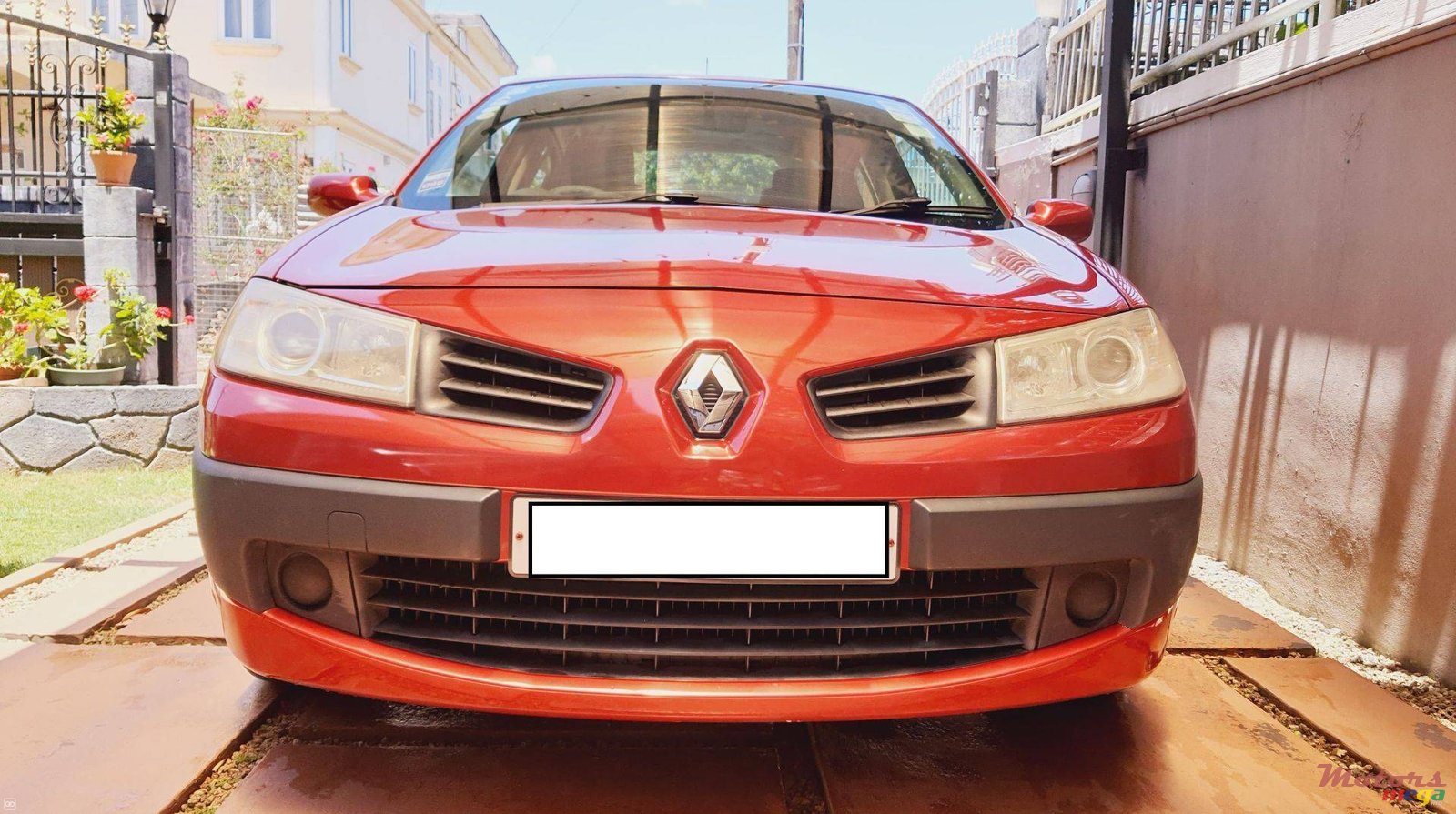 2006' Renault Megane photo #1