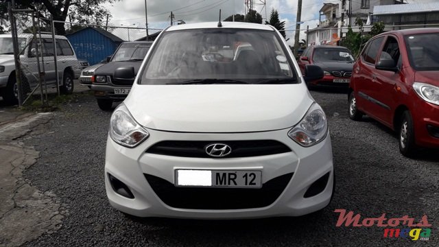 2012' Hyundai i10 photo #2