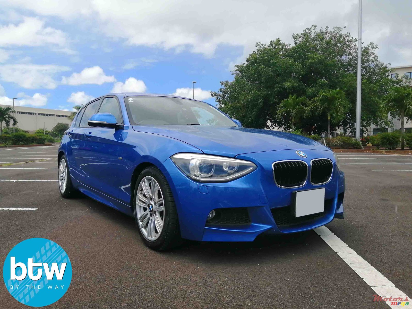 2012' BMW 118 photo #1