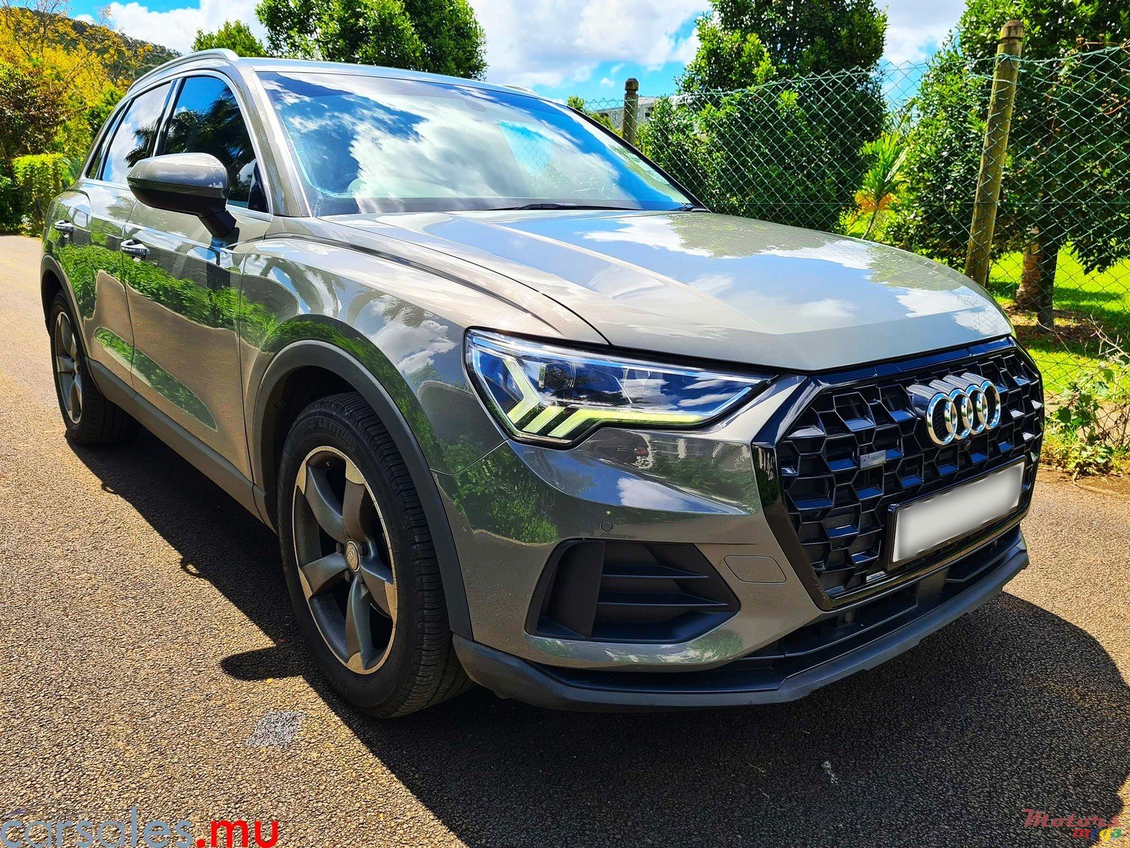 2020' Audi Q3 1.4 TFSI photo #2