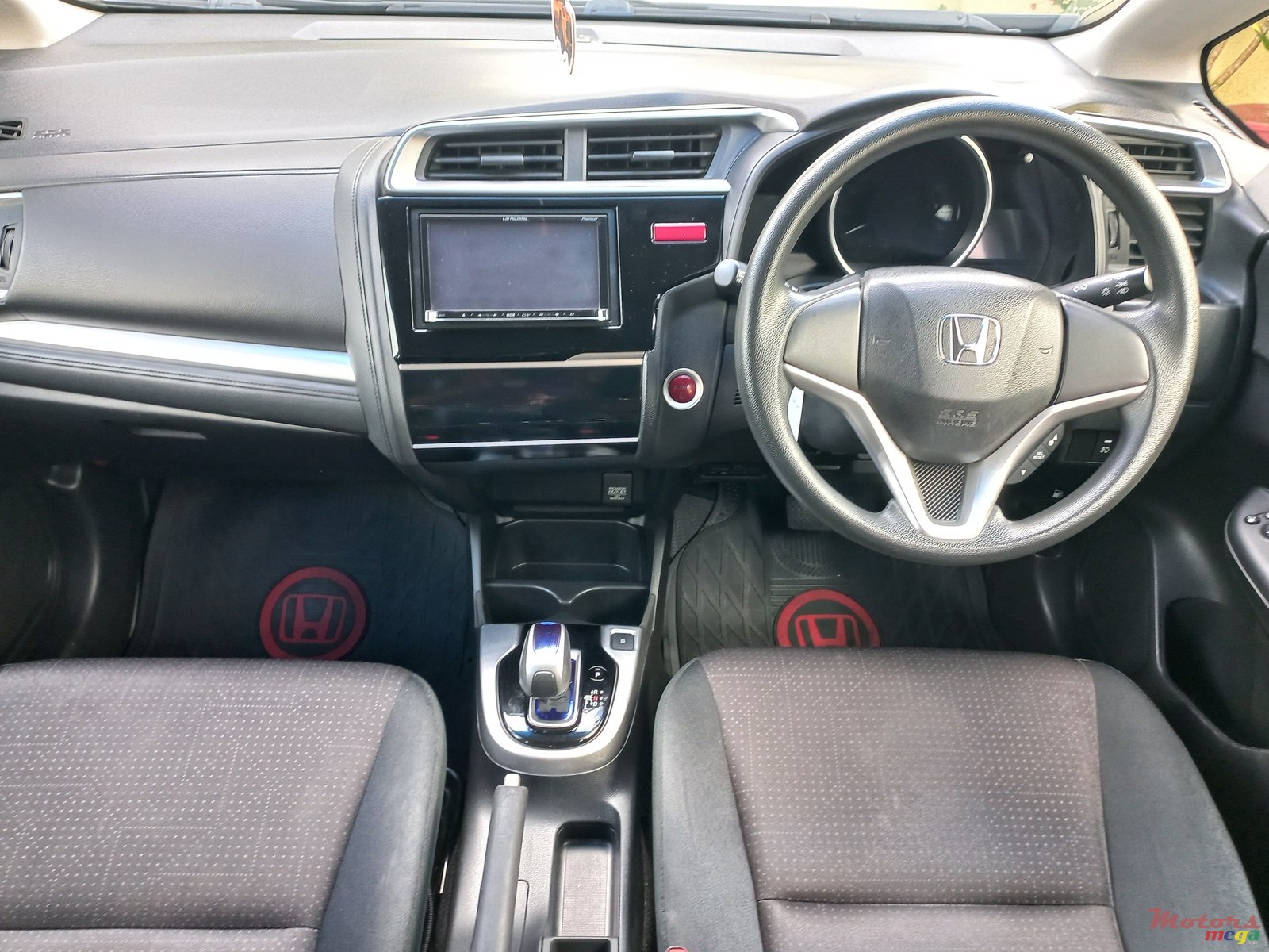 2014' Honda Fit Automatic Hybrid photo #3