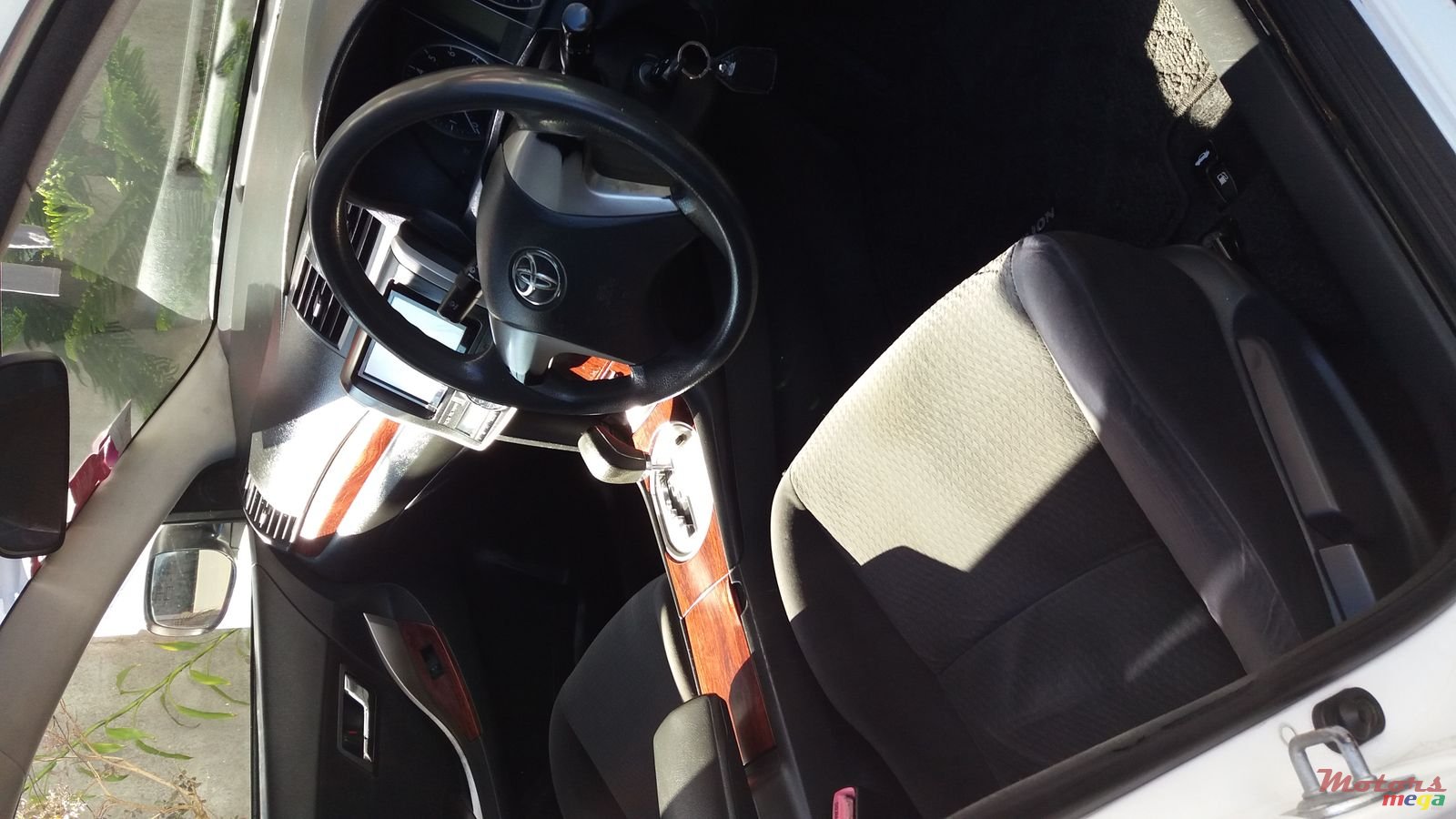 2011' Toyota Corolla ALLION photo #1