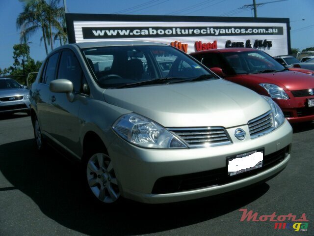 2007' Nissan Tiida photo #1