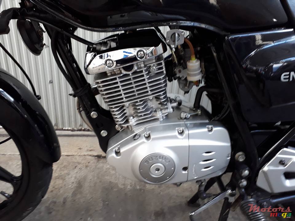 2016' Suzuki EN125 photo #7