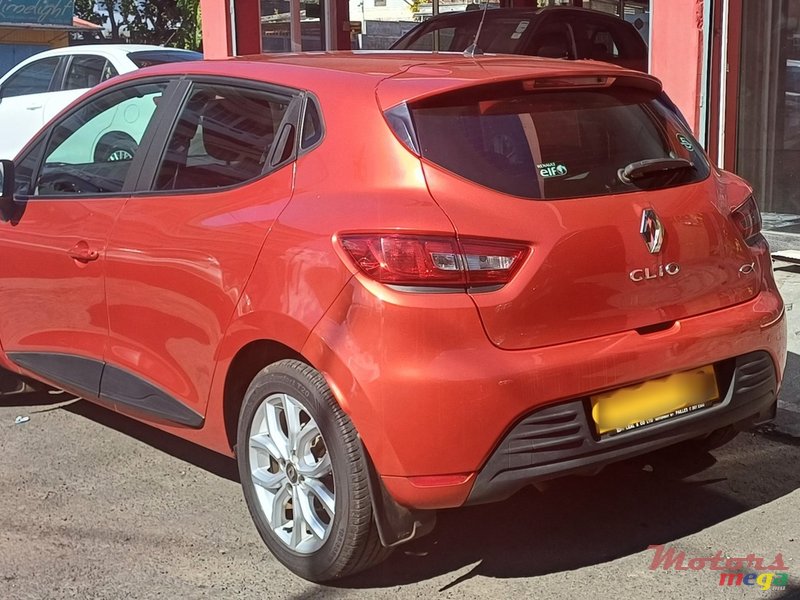 2019' Renault Clio photo #3