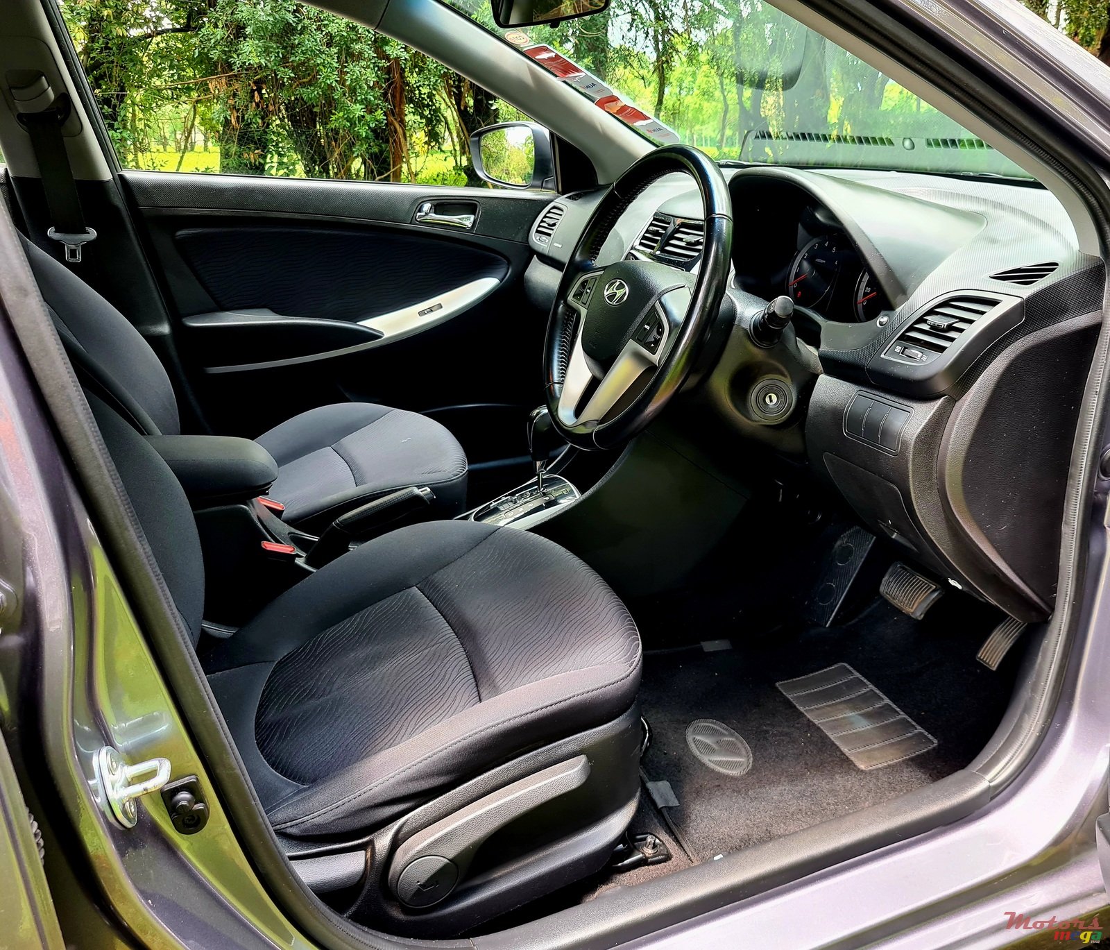 2014' Hyundai Accent photo #6