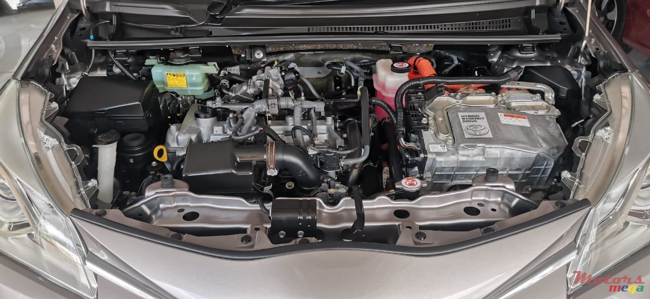 2018' Toyota Vista VITZ photo #2