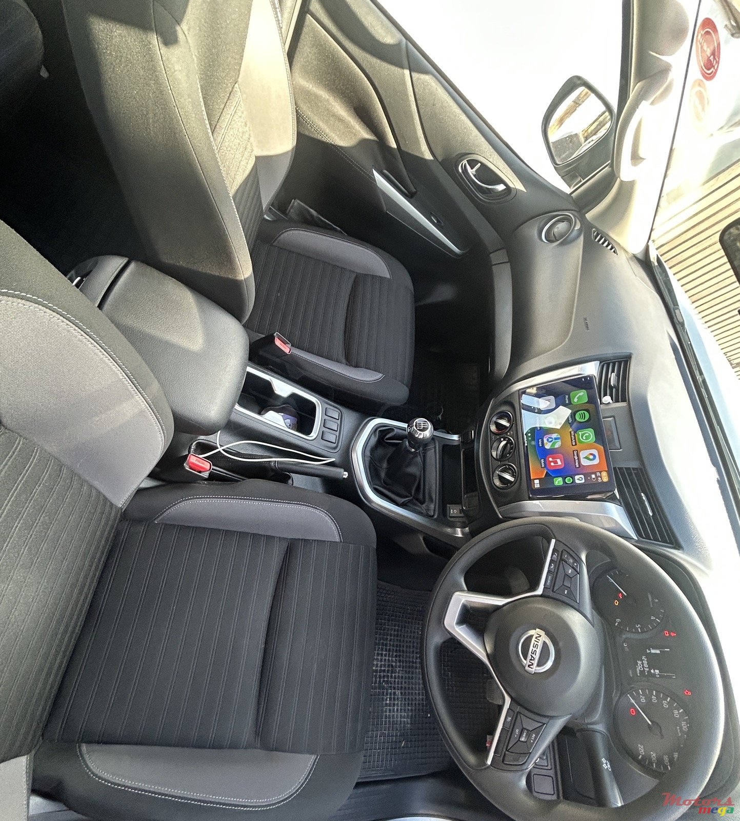 2023' Nissan Navara photo #5