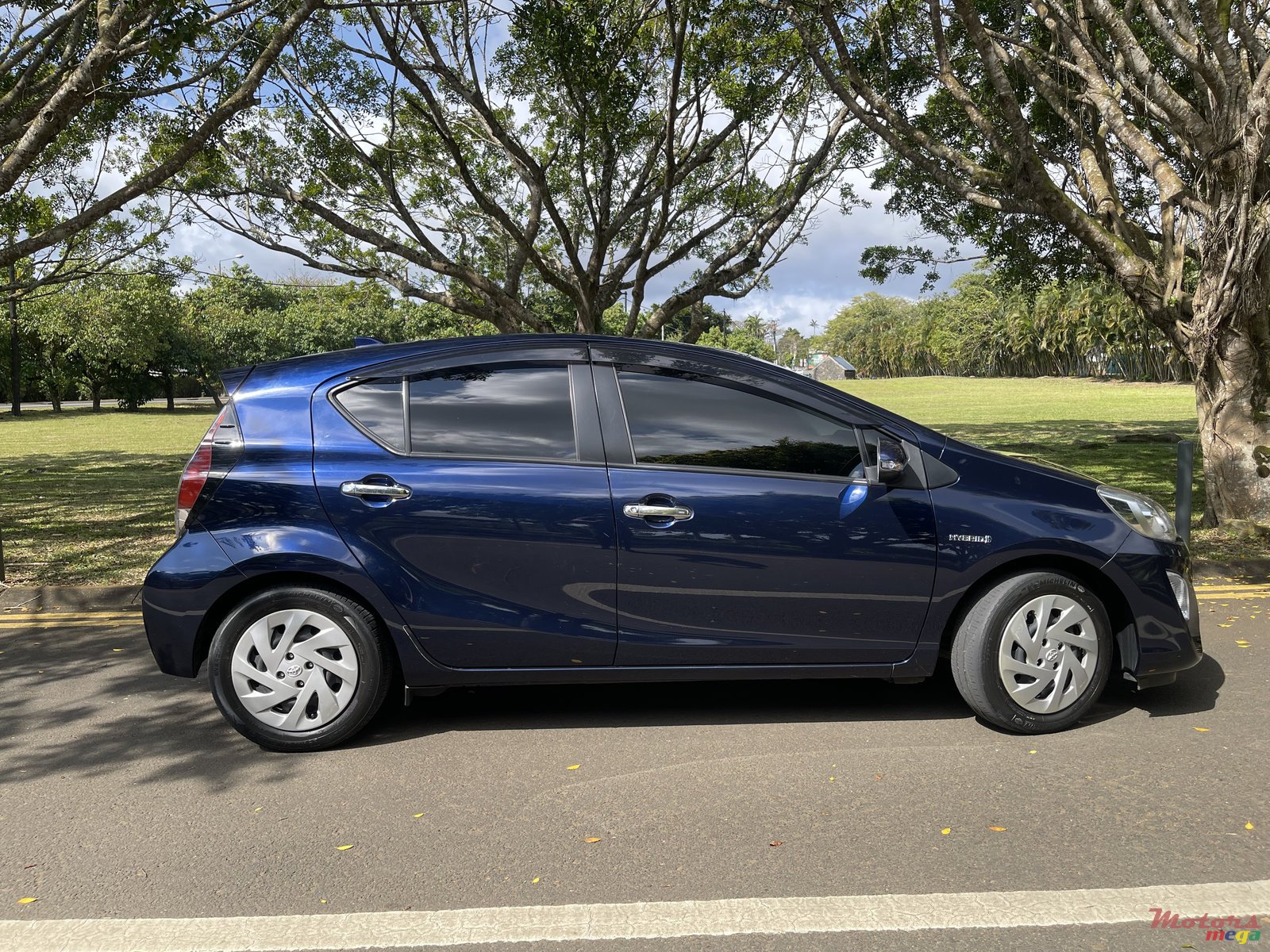 2017' Toyota Aqua photo #4