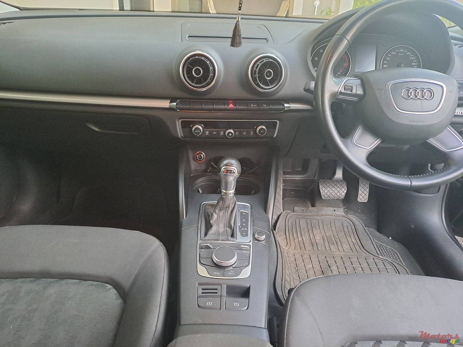 2015' Audi A3 photo #7