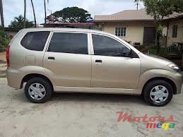 2010' Toyota avanza photo #1