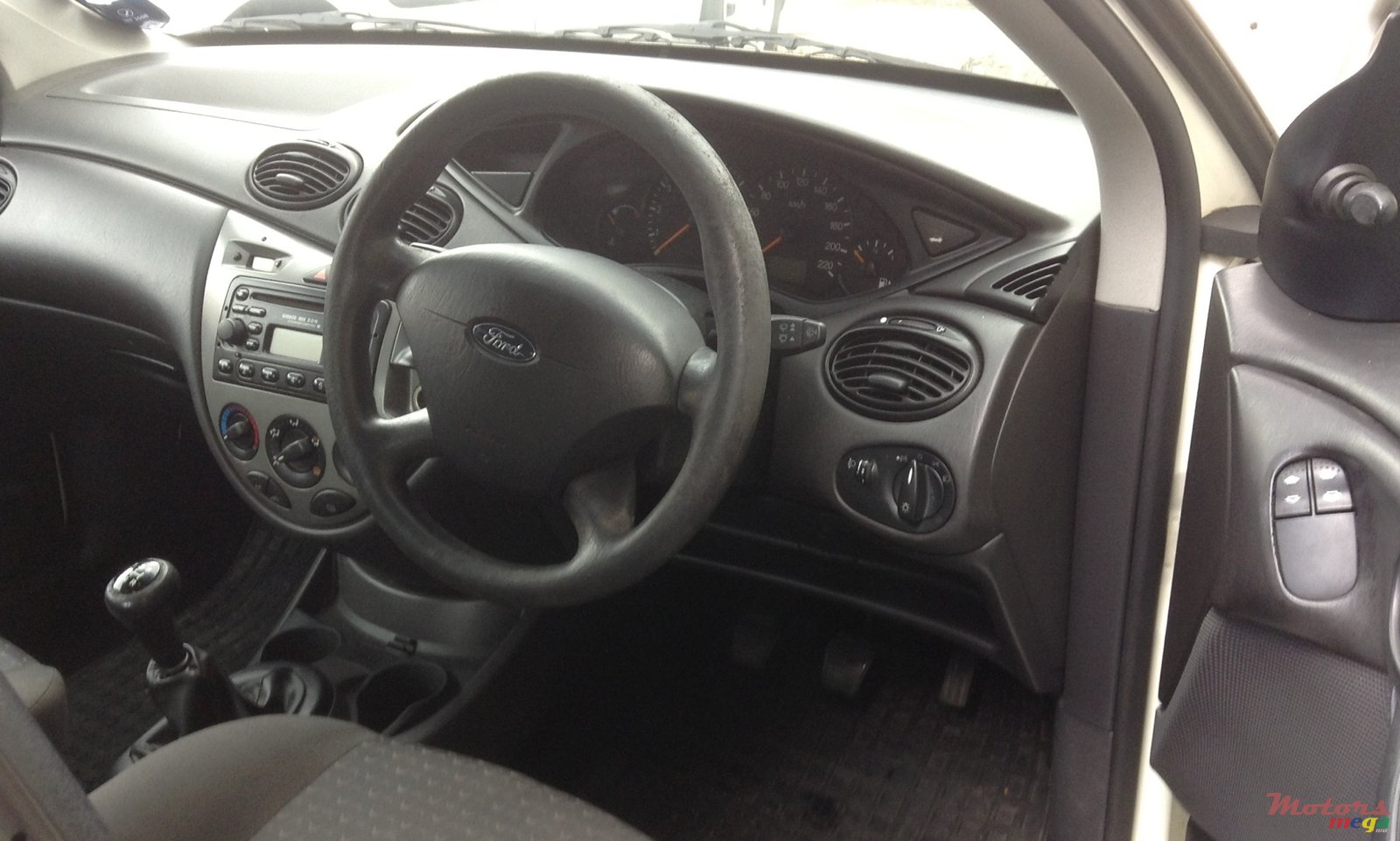 2005' Ford Focus photo #4