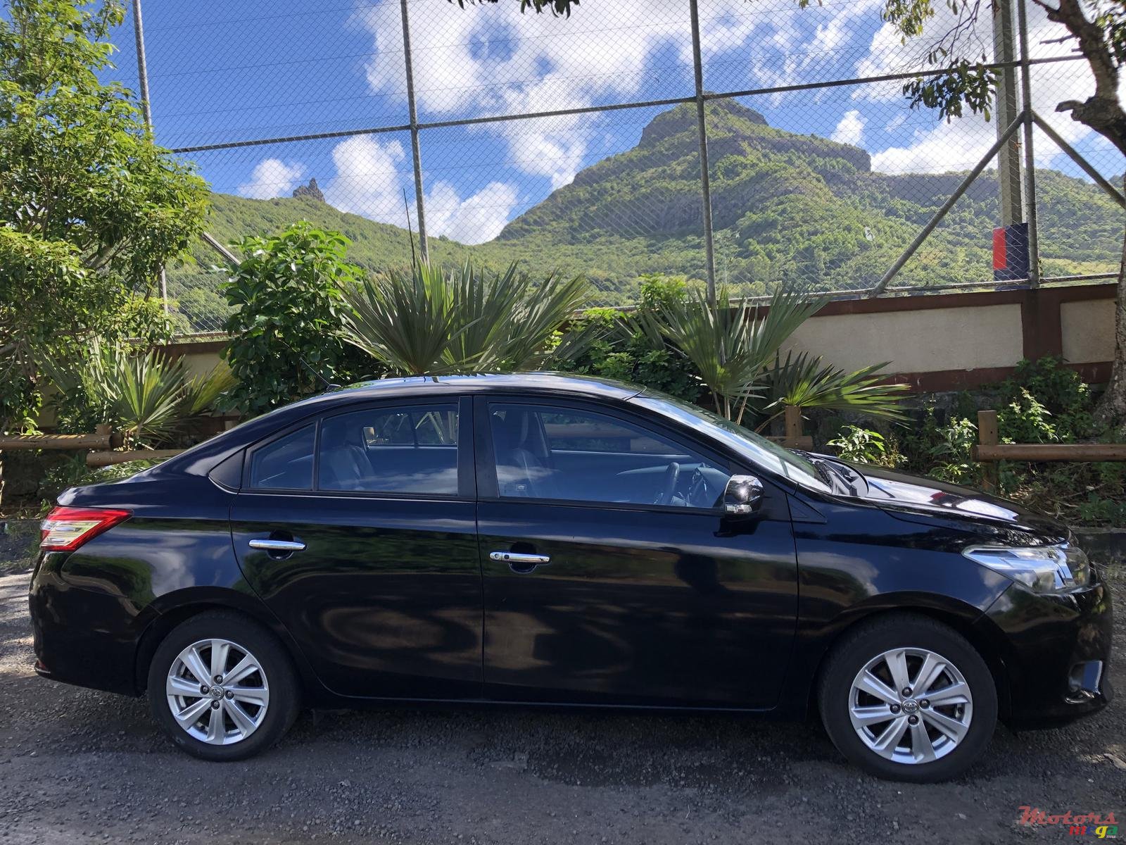 2014' Toyota Yaris G Edition photo #4