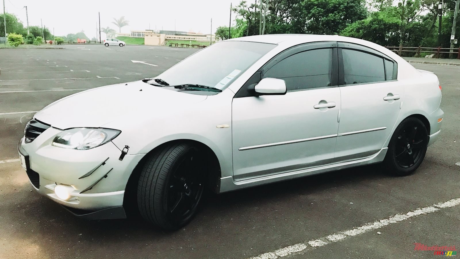 2005' Mazda 3 Sport photo #1