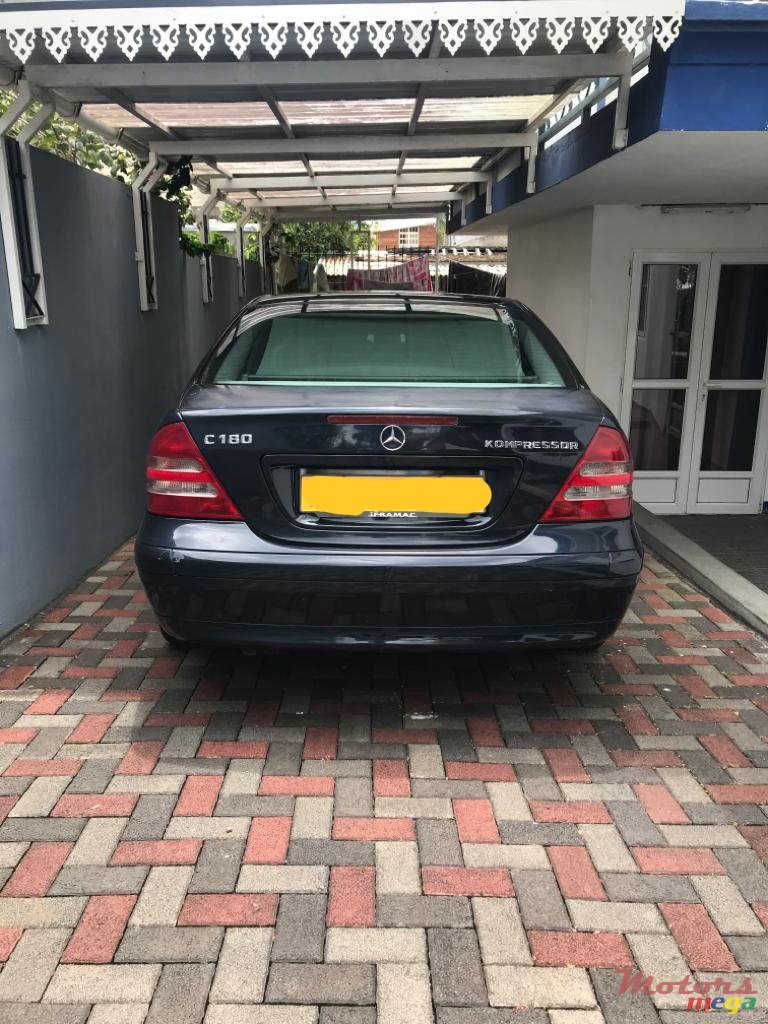 2002' Mercedes-Benz C-Class 180 photo #2