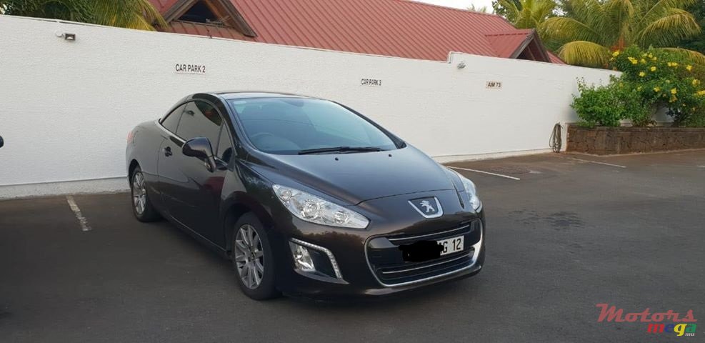 2012' Peugeot 308 photo #4