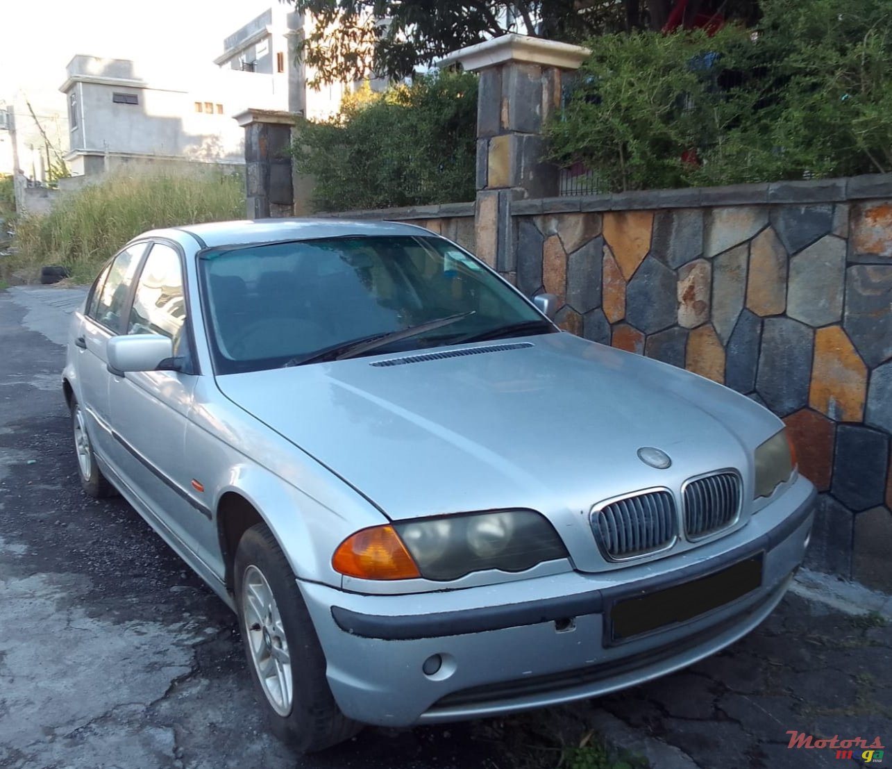 2002' BMW 320 photo #1