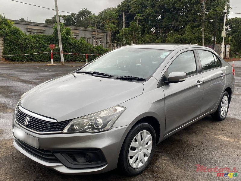 2019' Suzuki Ciaz photo #2