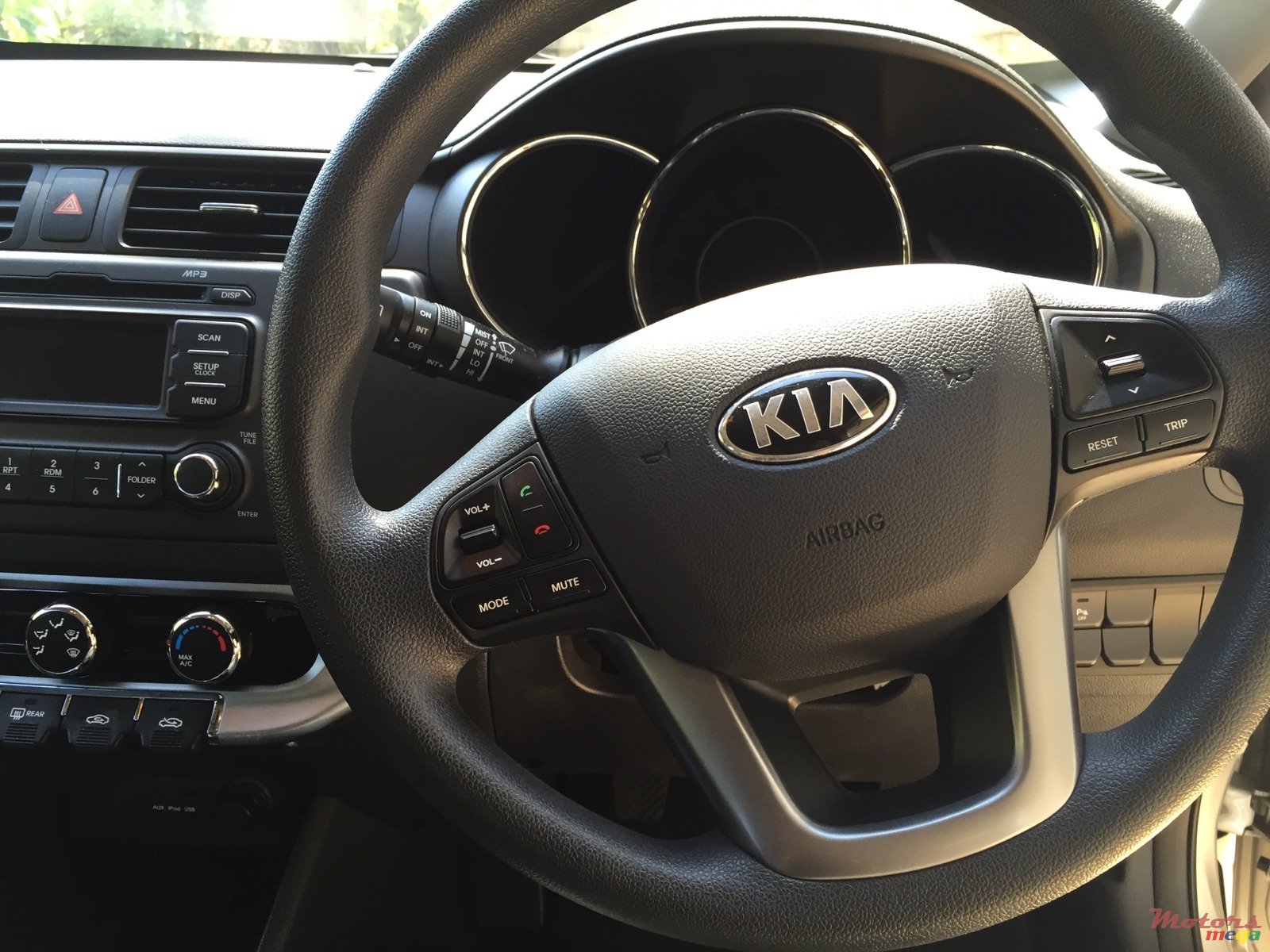 2013' Kia Rio photo #6