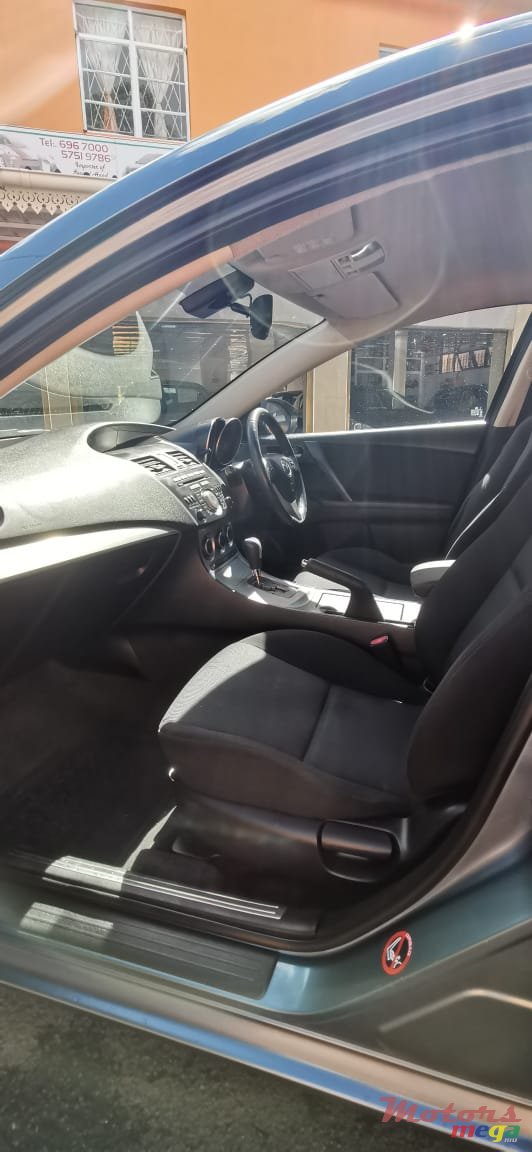 2010' Mazda 3 photo #5