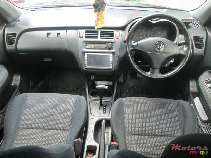 2004' Honda HR-V photo #5