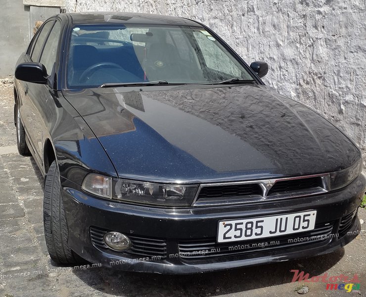 2005' Mitsubishi 2.0L supersaloon photo #1