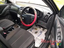 2009' Hyundai Elantra 1590cc photo #4
