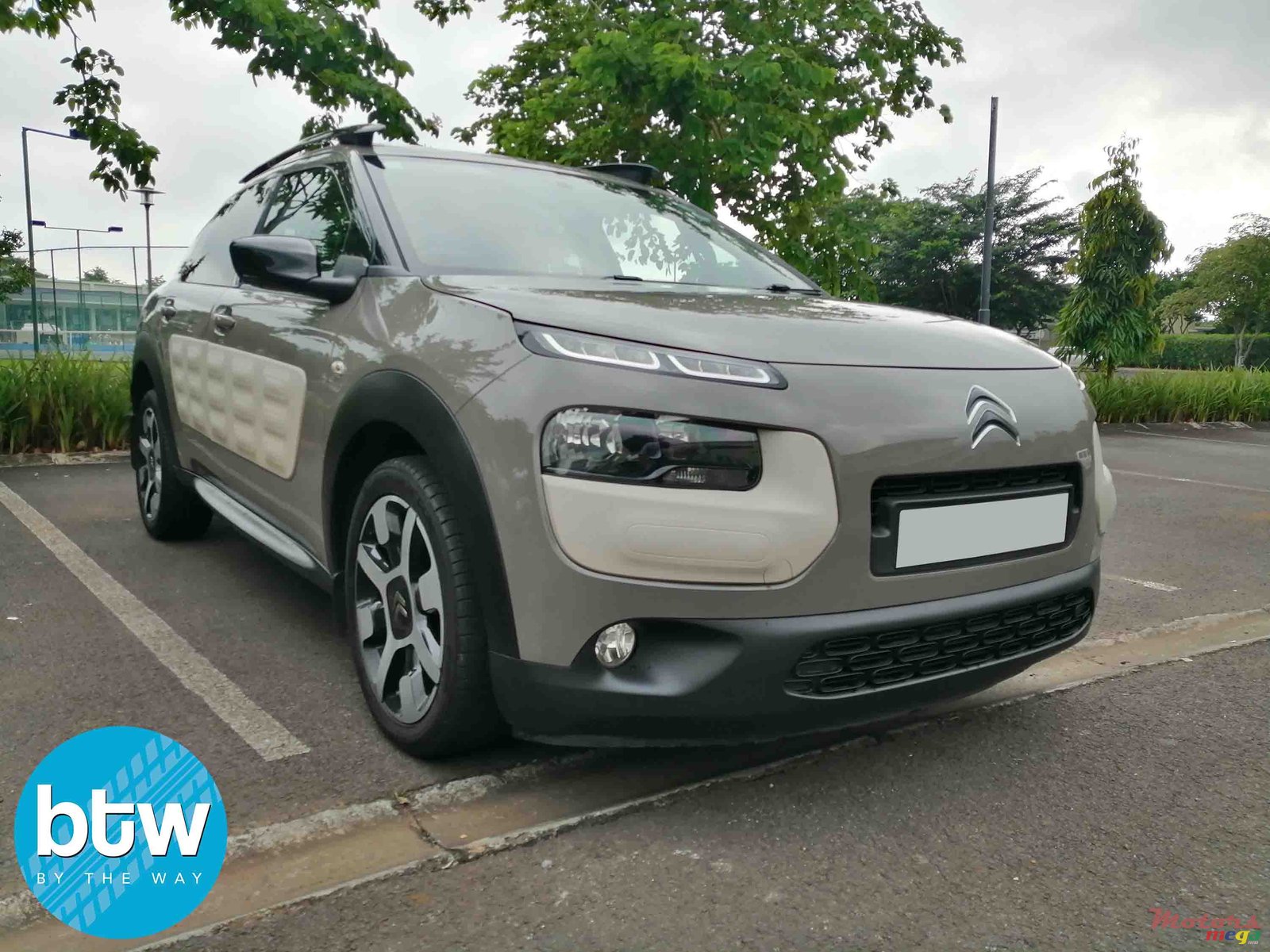 2015' Citroen C4 Cactus photo #1