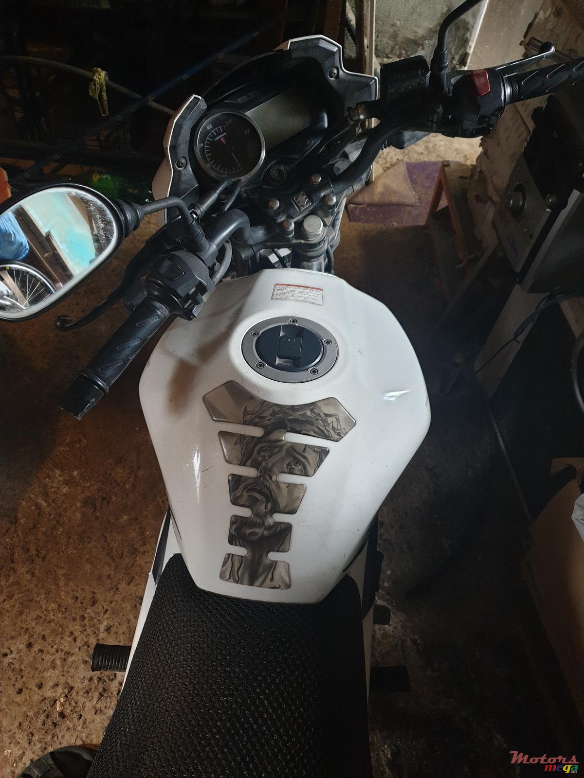 2015' Suzuki GS150R photo #3