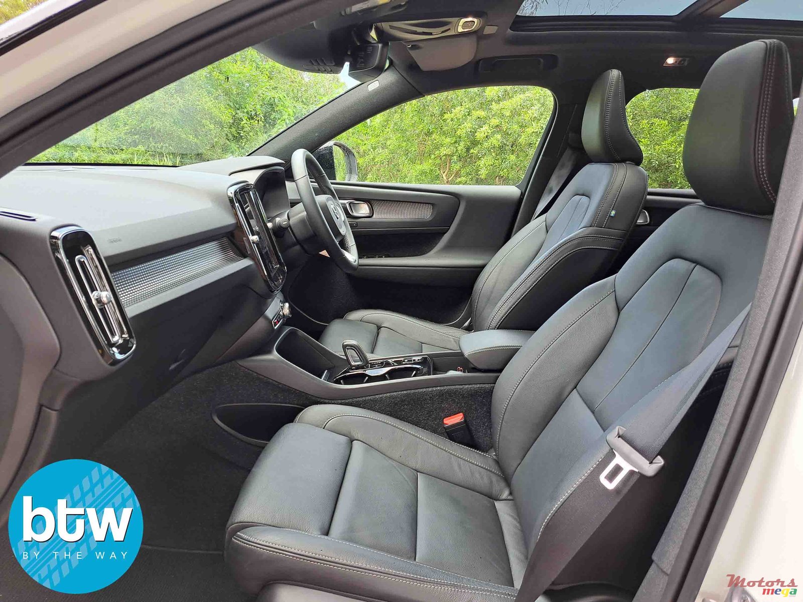 2021' Volvo photo #5