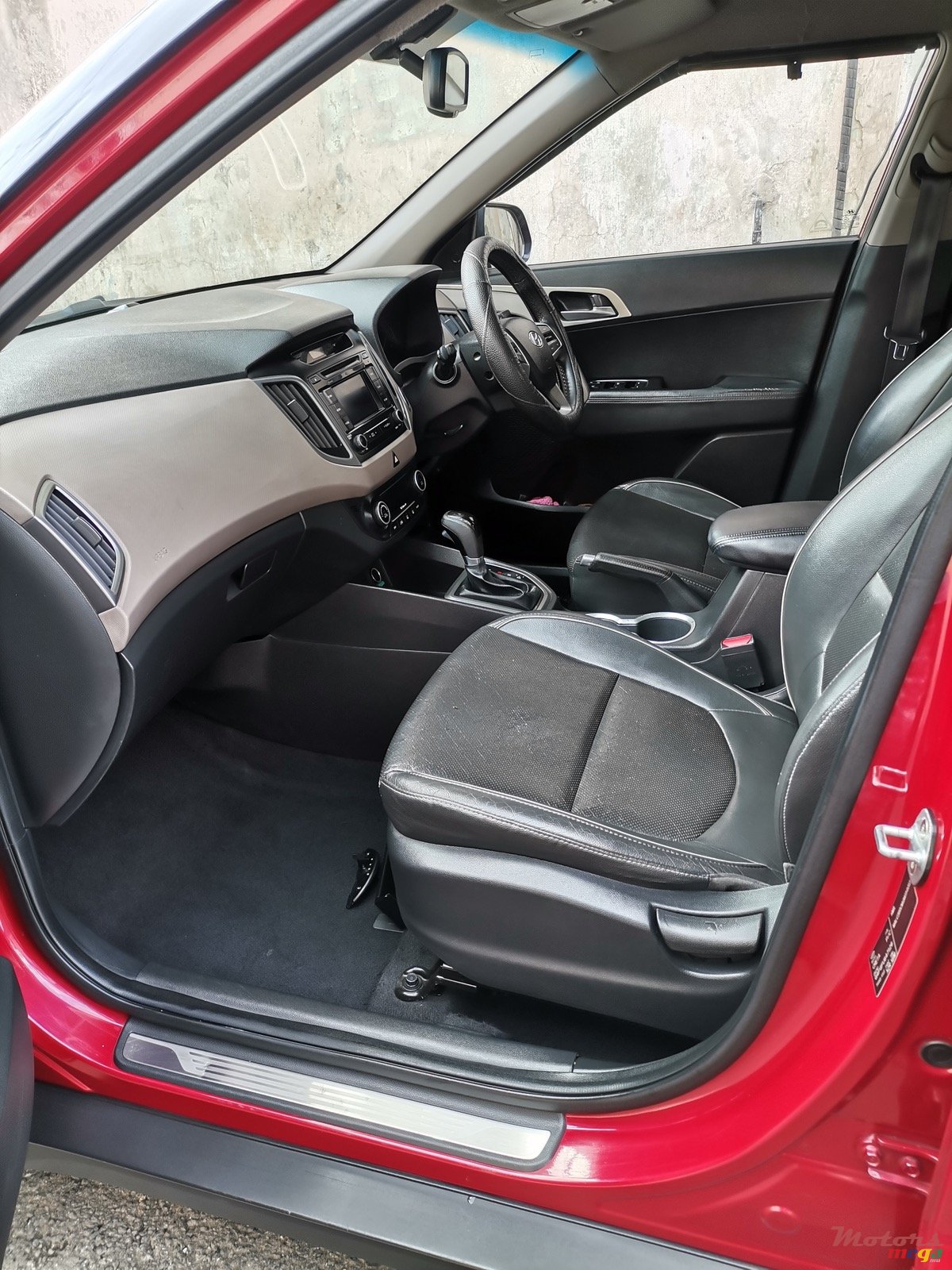 2016' Hyundai i25 Fitted with Gas photo #6