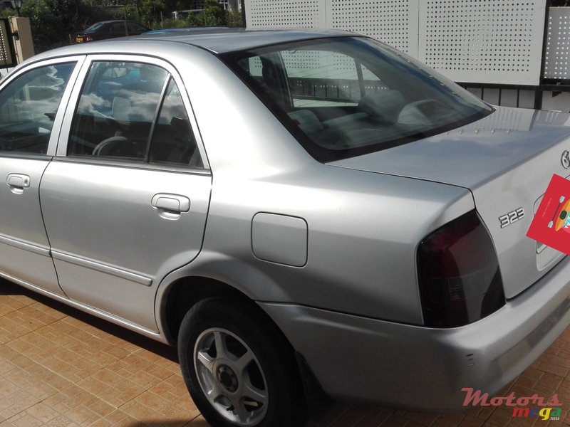 1999' Mazda 323 photo #3